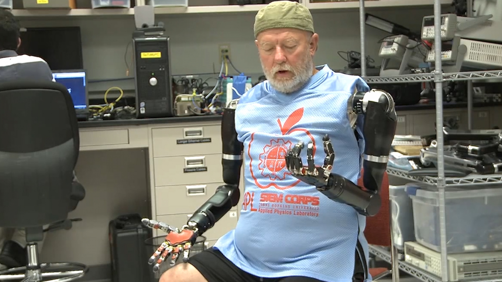 Double amputee controls two prosthetic arms with just his mind