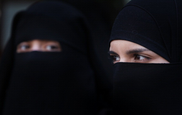 Two Italian women held captive by Syrian militants, video shows