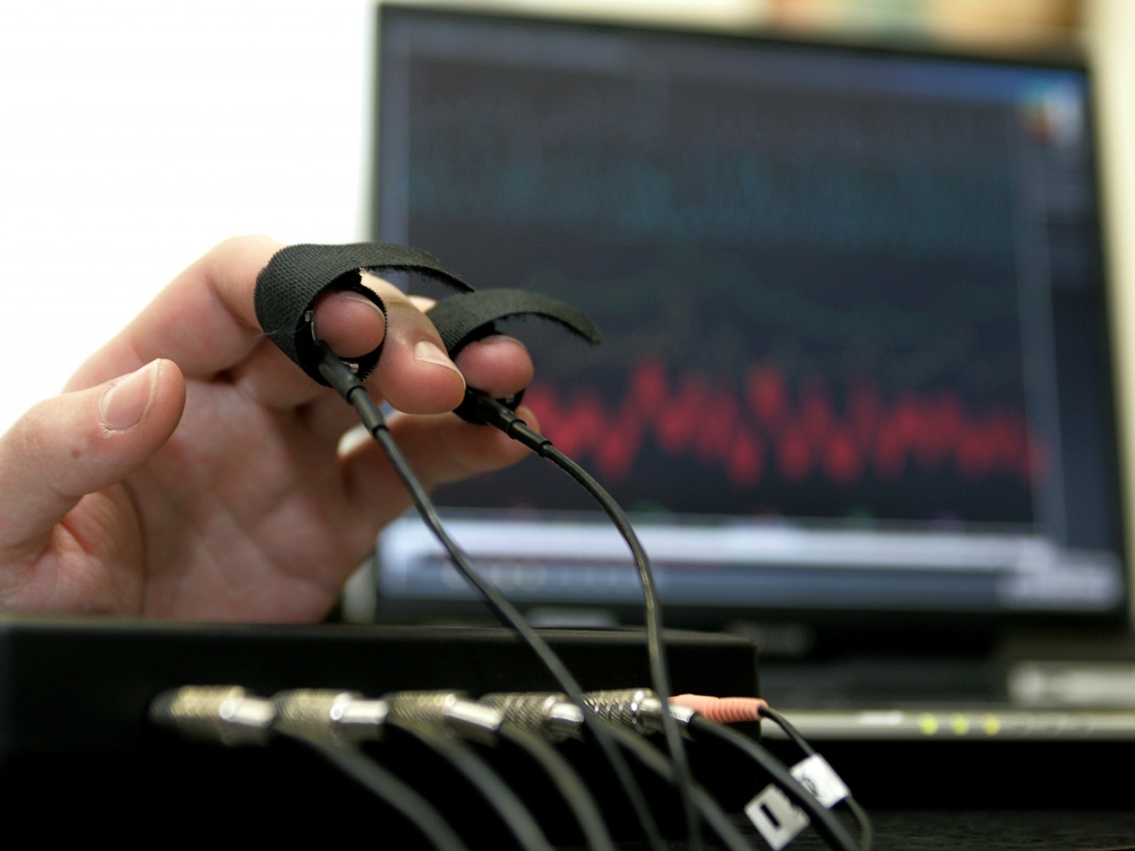 Polygraph Test Machine Micro Electric Shocking Lie Detector Safe