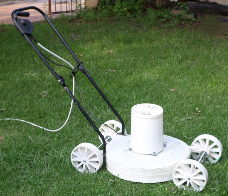 A South African inventor has 3D printed out a working lawn mower in just nine hours