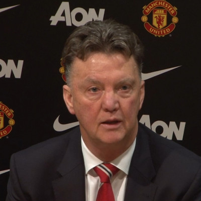 Louis van Gaal reacts angrily to David Moyes comparison
