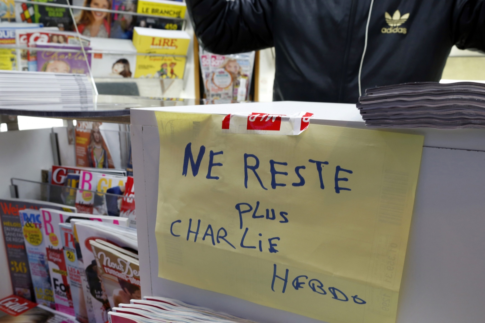 Charlie Hebdo first issue after Paris massacre 'sold out across France ...