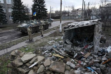 Overnight shelling of Donetsk airport kills at least one