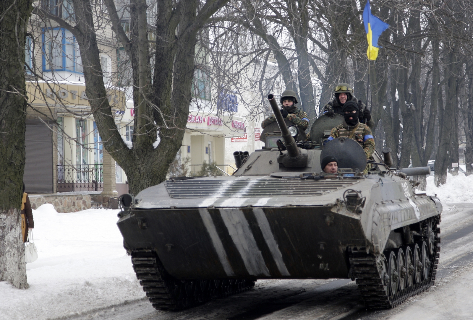 Russia bolstering military presence in eastern Ukraine as Kiev fears