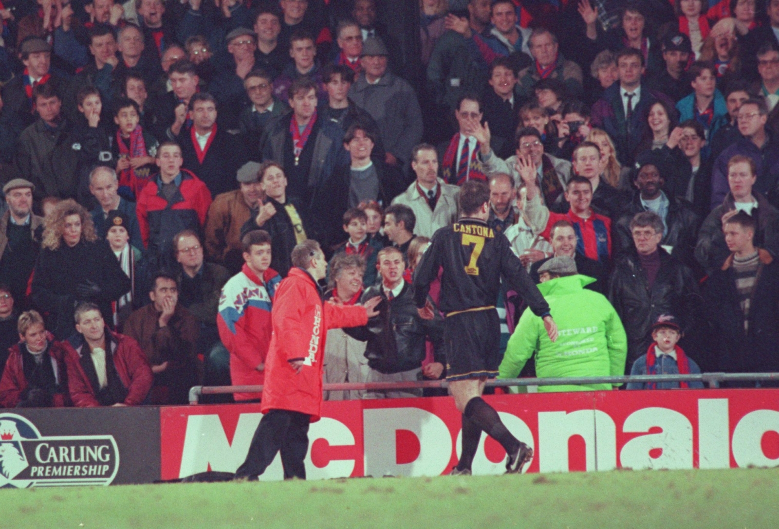 Eric Cantona kung-fu kick: Tensions still linger between ...