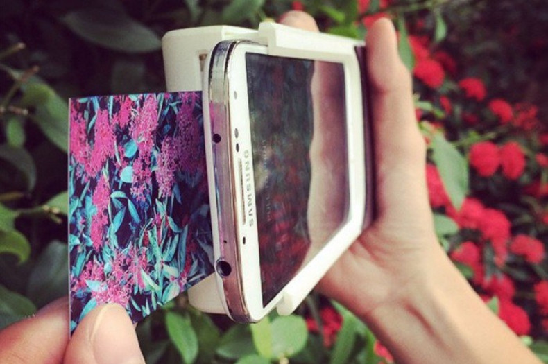 Prynt smartphone case polaroid