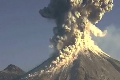 Mexico volcano eruption caught on camera
