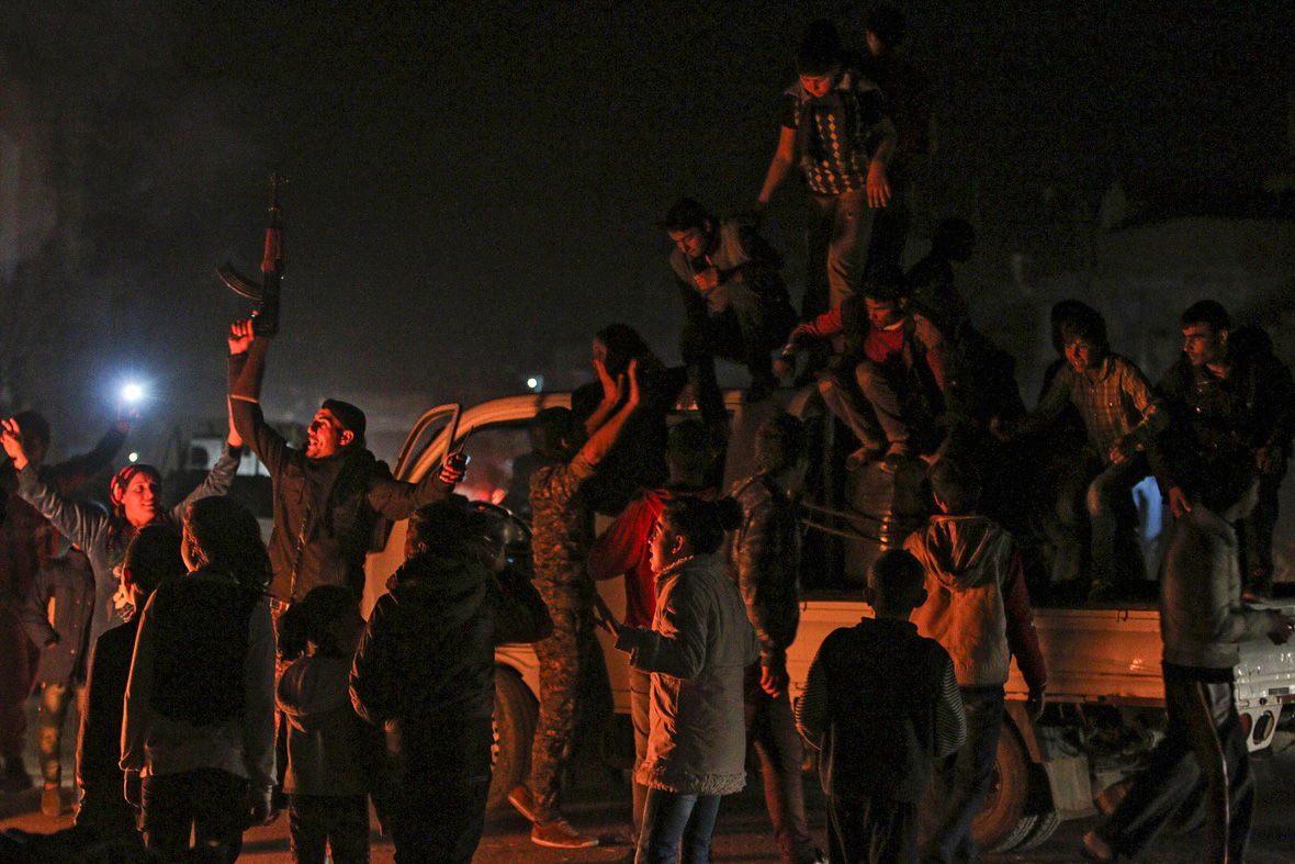 Kurdish fighters regain Kobani from Isis