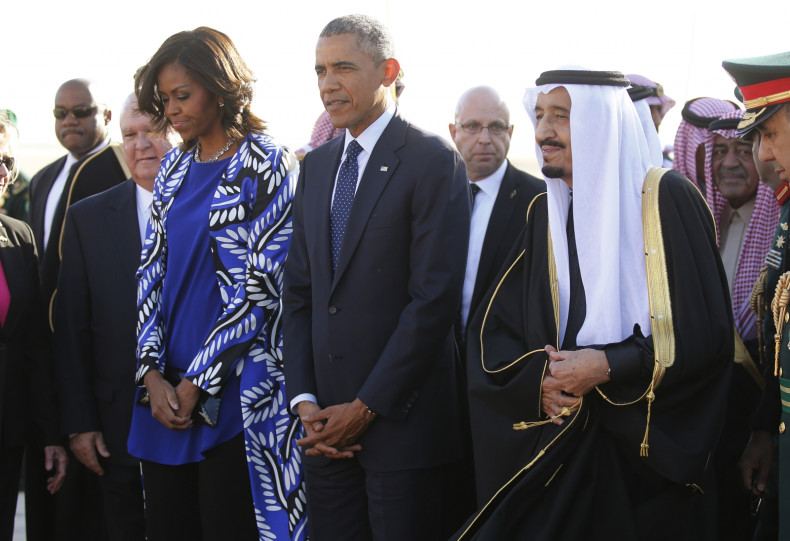 Michelle Obama attracts criticism for not wearing head scarf in Saudi Arabia