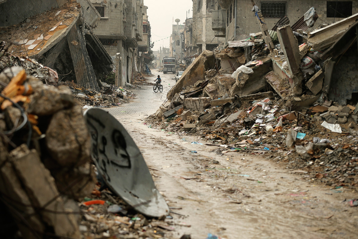 gaza-living-ruins.jpg