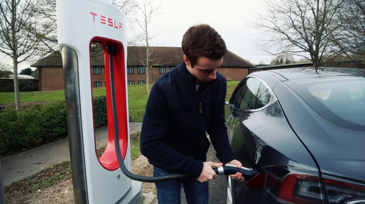 Tesla Model S Supercharger