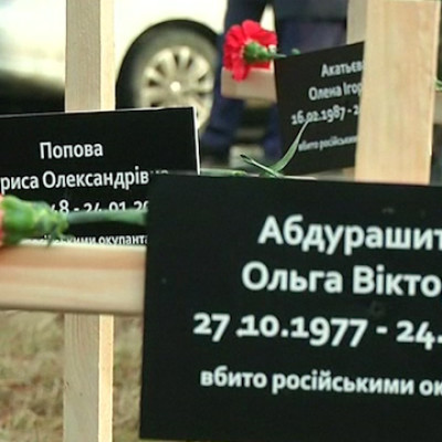 Ukraine: Protesters plant crosses at Russian embassy for killed civilians