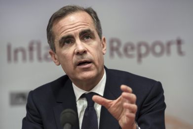 BoE expects below-zero inflation, strong growth and low unemployment