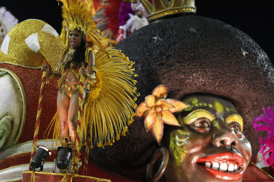 Rio Carnival 2015: Dancers and partygoers take over the 