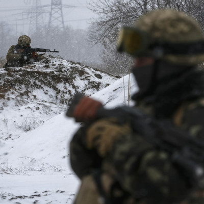 Ukraine: Heavy shelling hits Debaltseve where rebels reject ceasefire