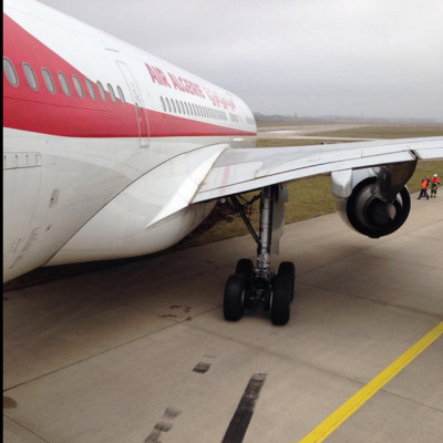 air algerie plane skidded off runway