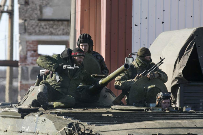 Russian TV shows Ukrainian soldiers surrendering in Debaltseve