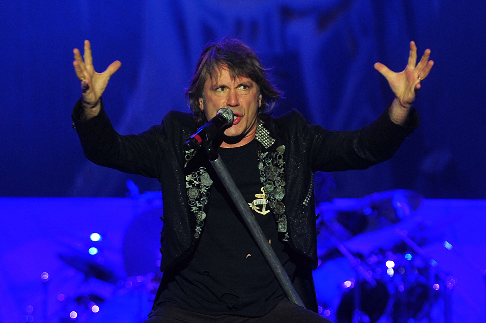 Iron Maiden singer Bruce Dickinson diagnosed with cancer | IBTimes UK