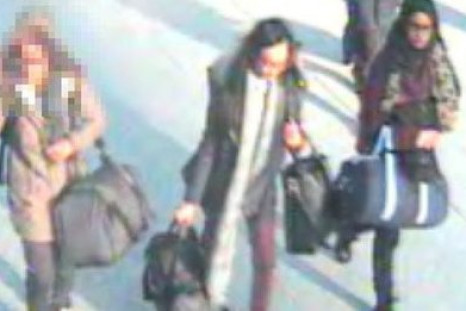The girls were caught at Gatwick Airport on CCTV (Met Police)