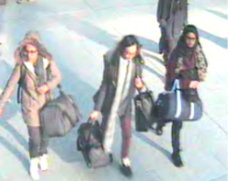 London school girls feared to be travelling to Syria London school girls feared to be travelling to Syria