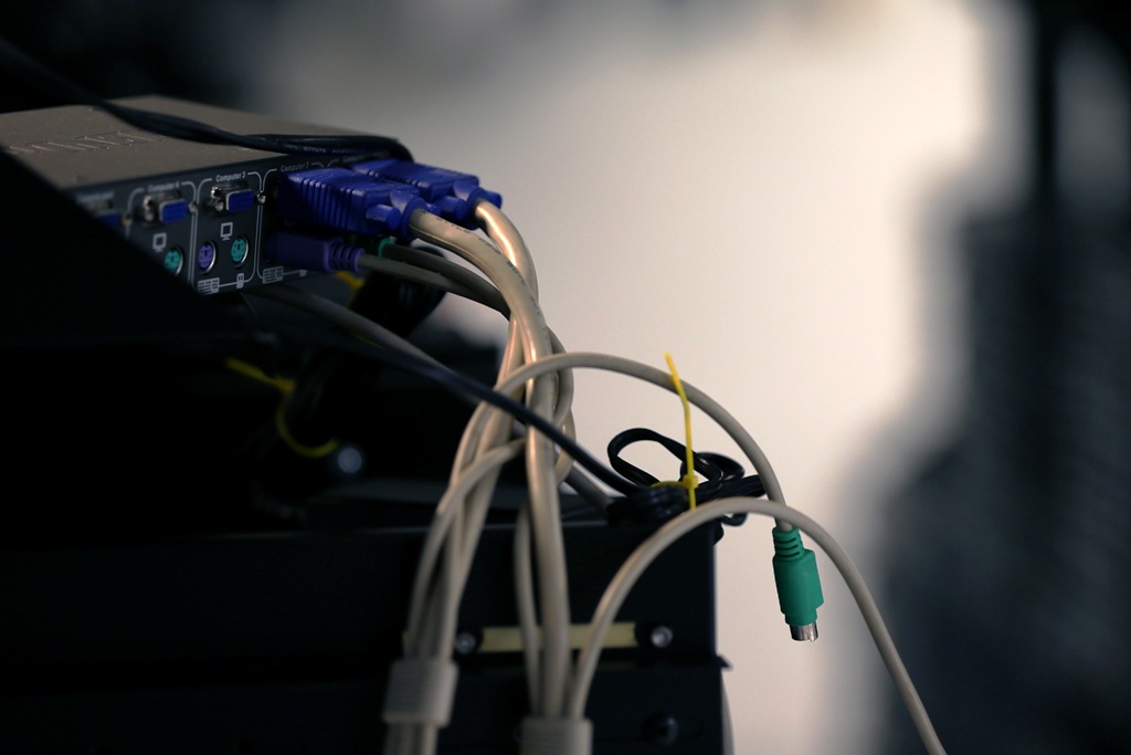 Dark pool and HFT: BoE says high-speed trading may help markets Dark pool and HFT: BoE says high-speed trading may help markets