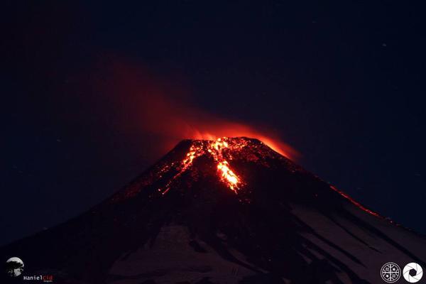 Volcano Villarica eruption: Spectacular images from southern Chile as ...