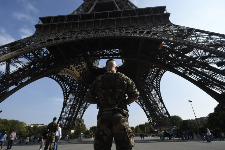 French soldier Eiffel tower paris