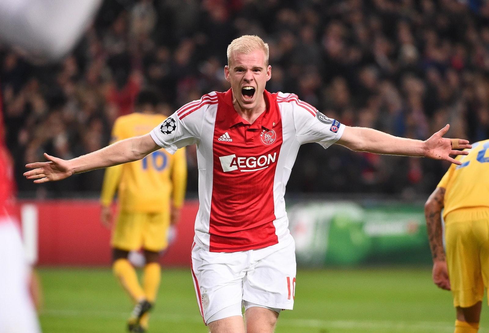 Ajax star Davy Klaassen wants to replicate career of Arsenal legend