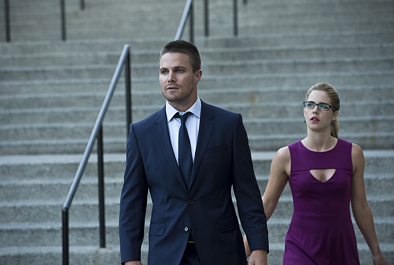 Arrow season 3 spoilers Felicity's dark fate in episodes confirmed by Stephen Amell