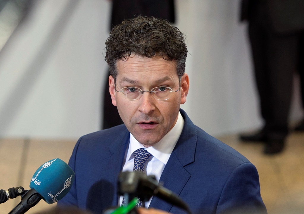 Dutch Cabinet defers ABN Amro Sale Dutch Cabinet defers ABN Amro Sale
