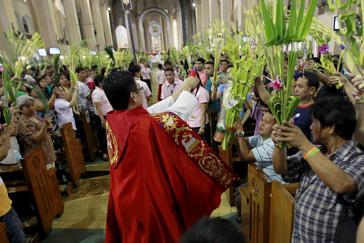 Holy Week How Christians around the world celebrated Palm Sunday [Photos]