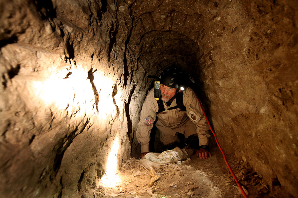 US-Mexico drug tunnels: Photos of secret underground cross-border ...