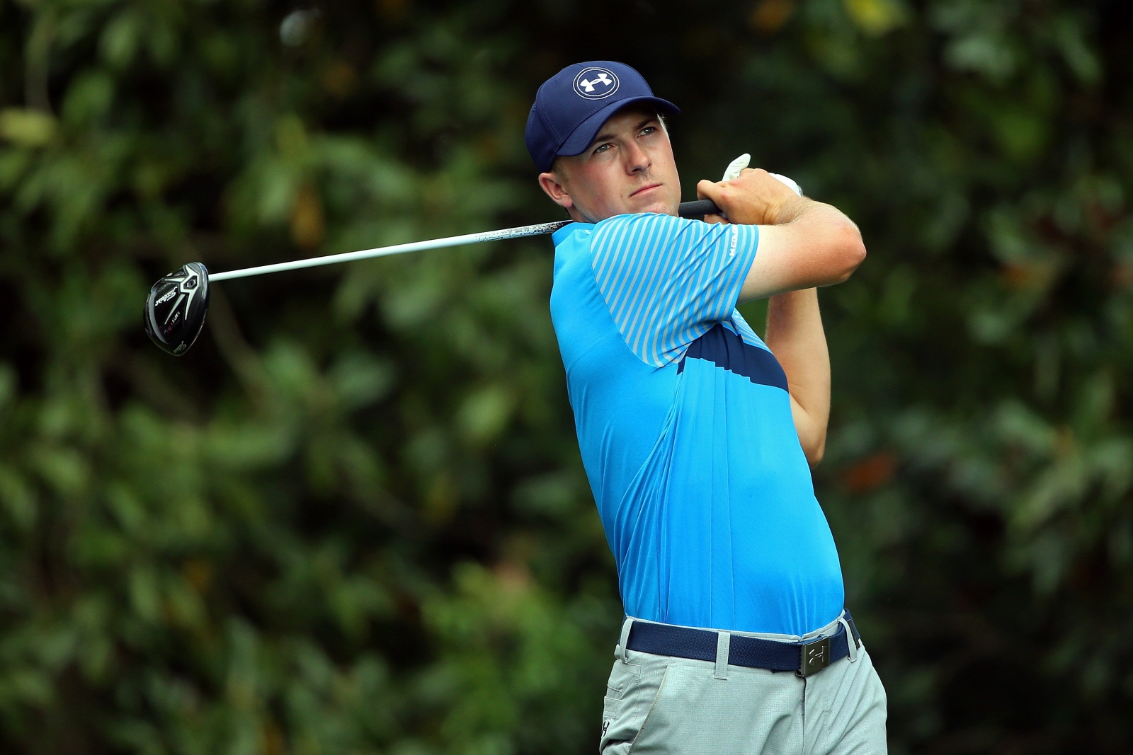 Masters 2015: Jordan Spieth leads but Rory McIlroy in pursuit at Augusta