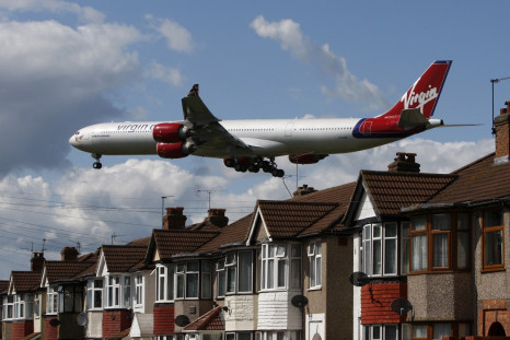 Plane landing Heathrow airport