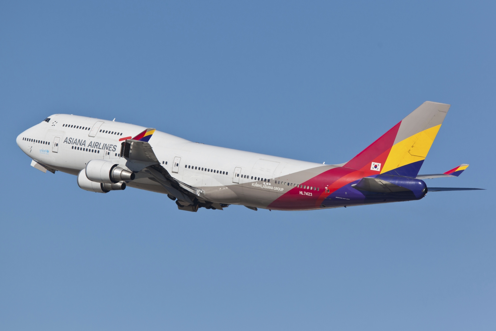 jfk airport asiana flight arrival times