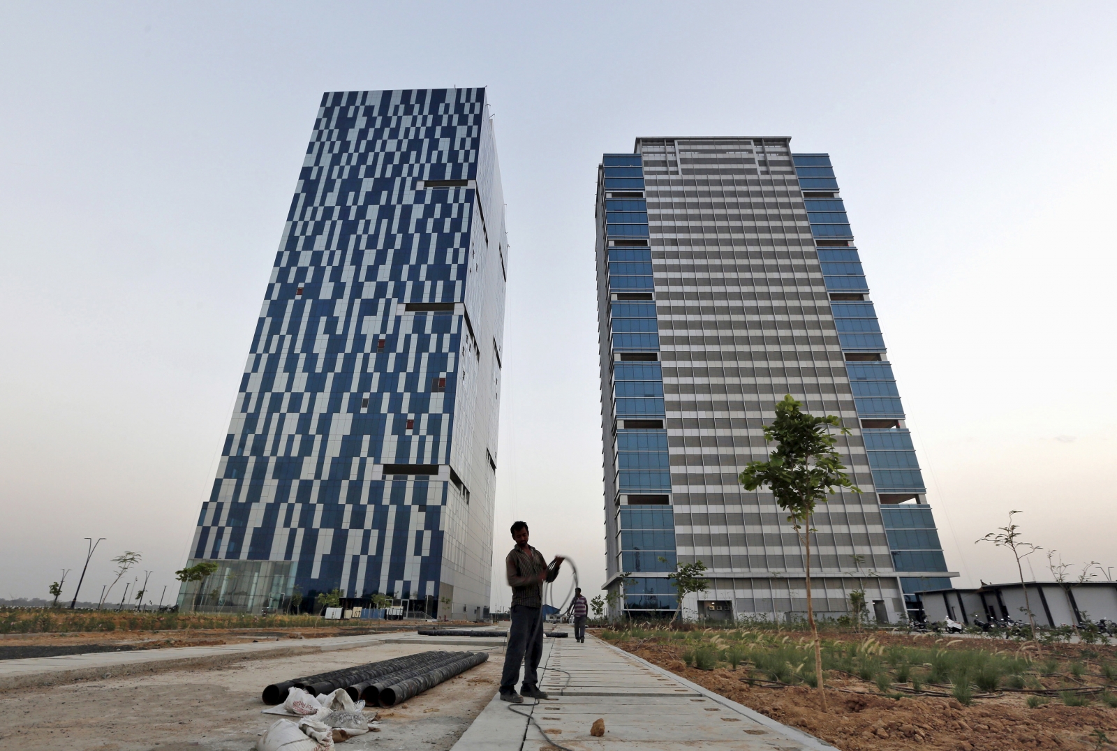 Regulatory Uncertainty Hampers Expansion of Ultra-Rich Family Offices in Gift  City - PUNE.NEWS