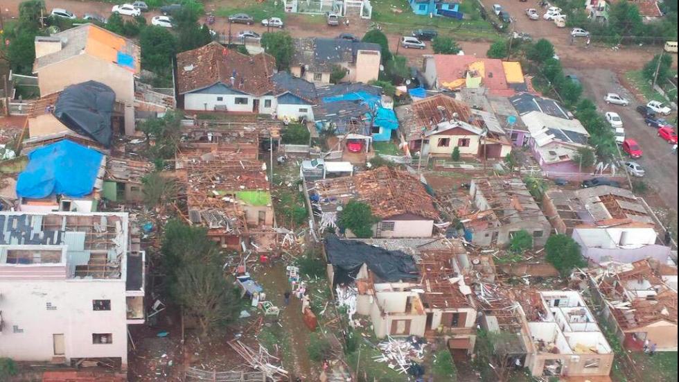 Brazil Tornado kills 2 people and leaves 120 injured with winds of up