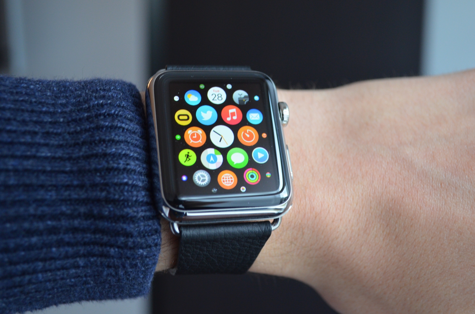 Faulty 'taptic engine' in Apple Watch has slowed roll out | IBTimes UK