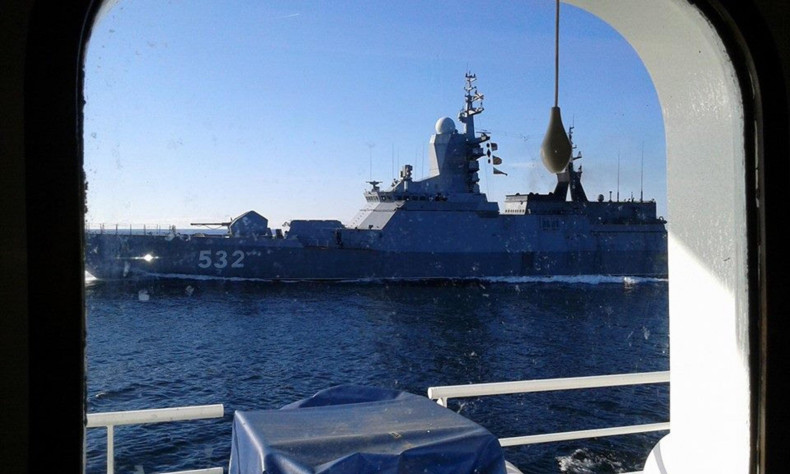 Finland warning shots at suspected submarine