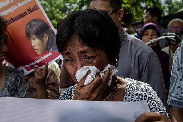 Bali Nine: Mother of Filipino spared Indonesia execution celebrates ...