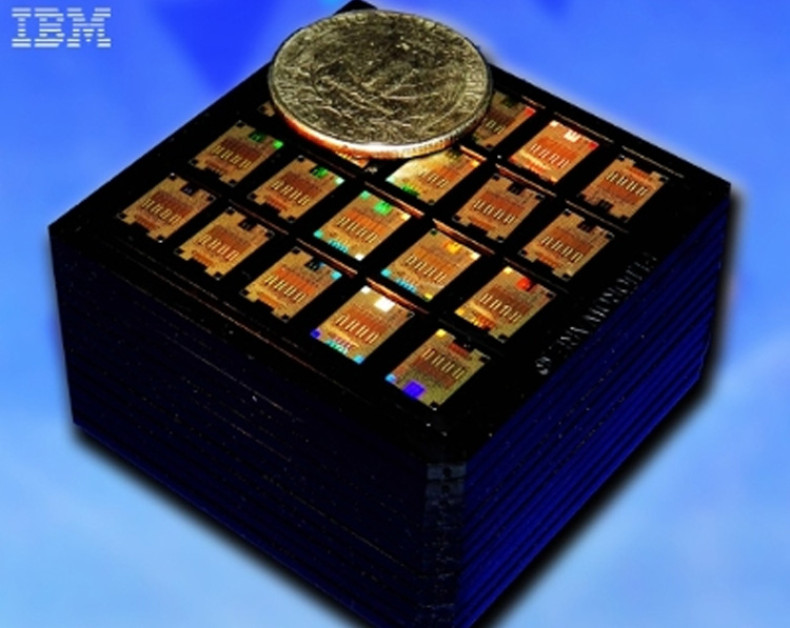IBM's multiplexing silicon photonics computer chip