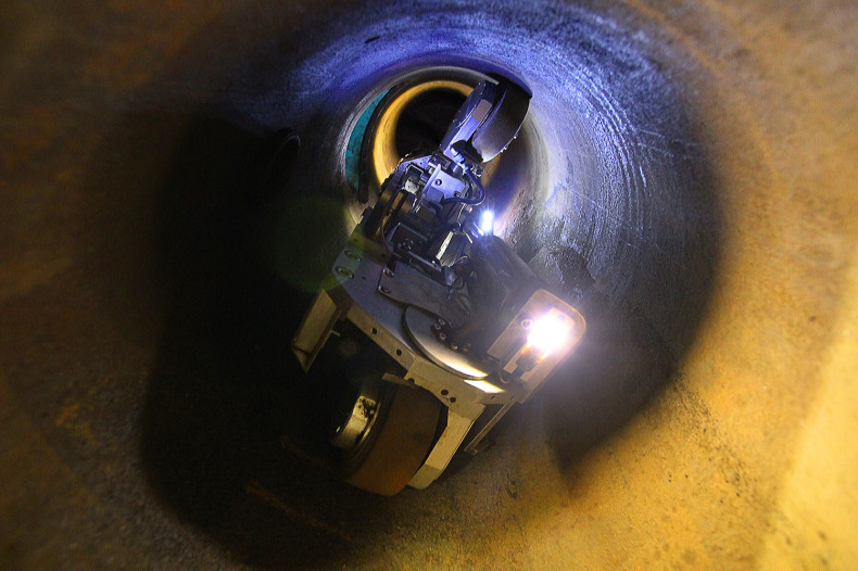 The Cisbot robot repairs gas pipelines underground