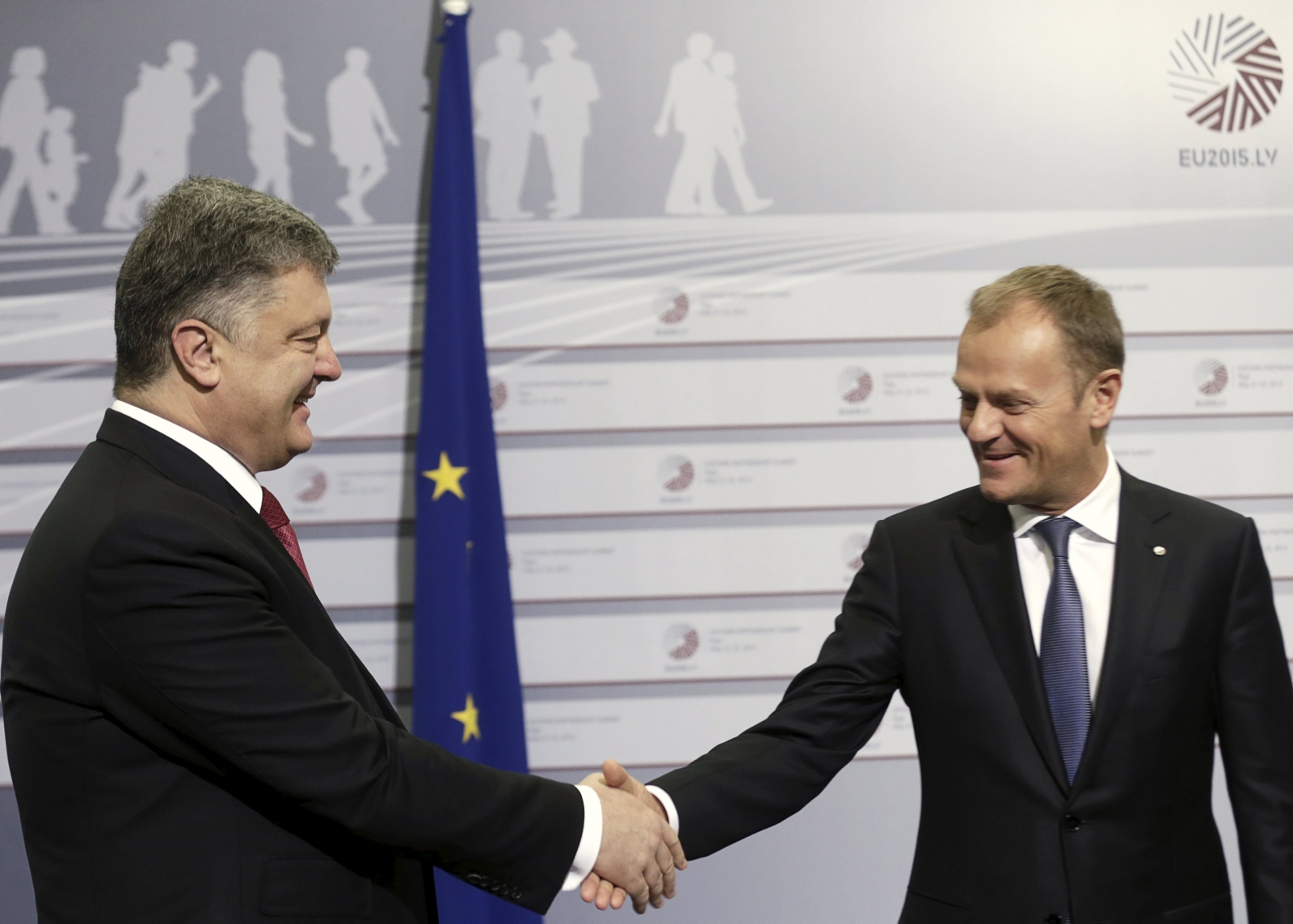 EU and Ukraine sign €1.8bn financial assistance agreement