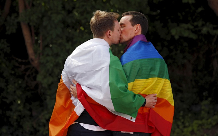 Ireland referendum men kissing