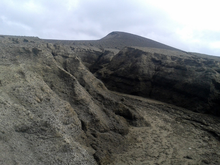 hunga tonga volcanic island