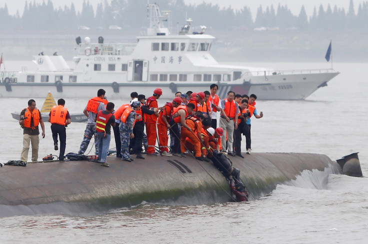 China Yangtze boat capsize tragedy