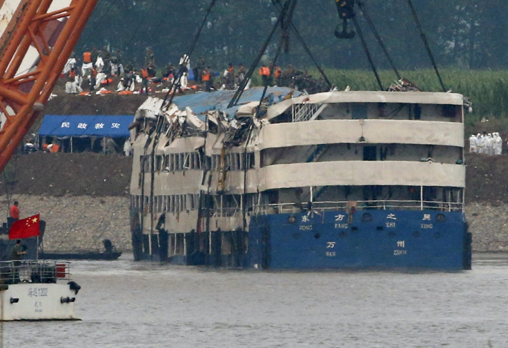 China Yangtze boat capsize tragedy