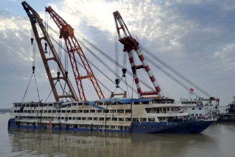 Yangtze River capsize