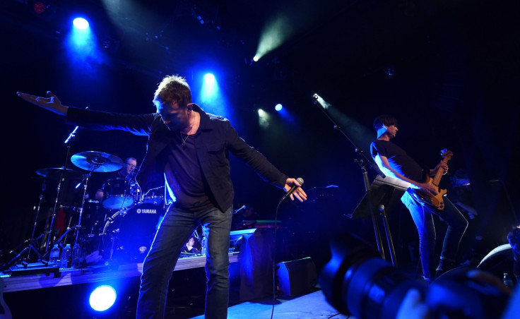 Blur performing