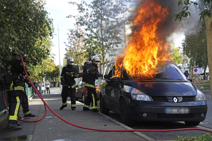 Car burning France